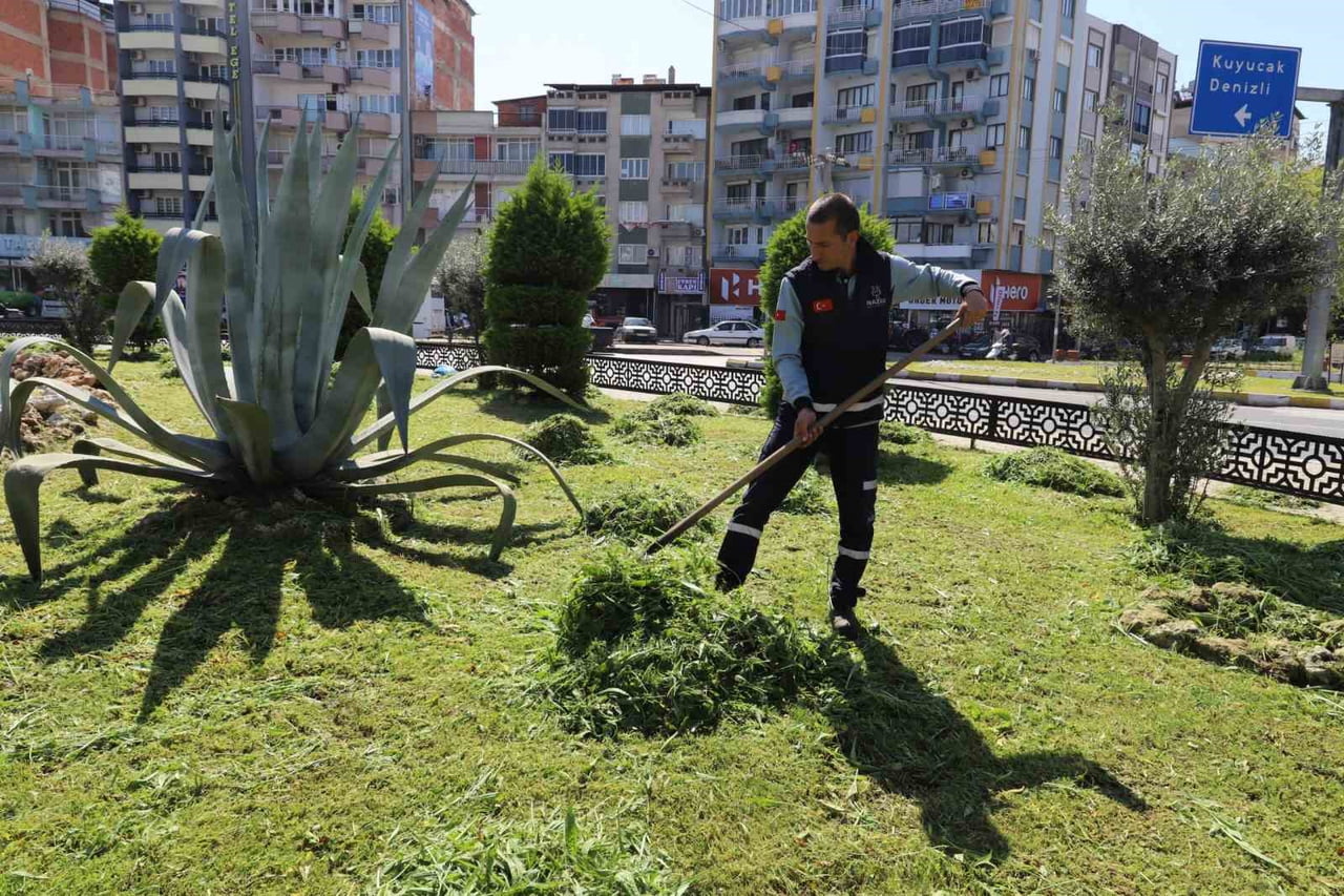 NAZİLLİ’DE ÇEVRE DÜZENLEME ÇALIŞMALARI DEVAM EDİYOR