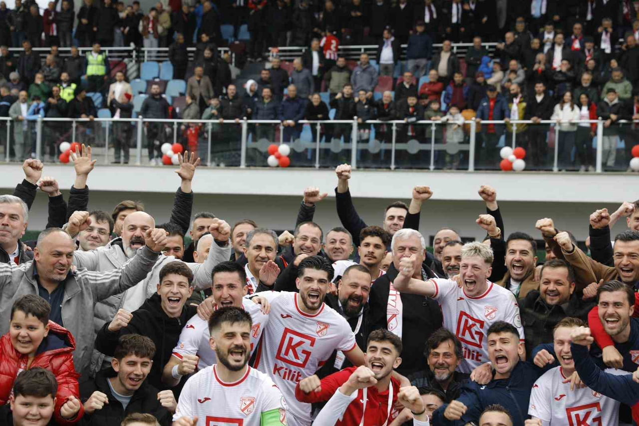 NESİNE 3. LİG 3. GRUP’TA MÜCADELE EDEN AKÇAABAT TEMSİLCİSİ SEBAT GENÇLİK SPOR, LİGİN BİTİMİNE İKİ...