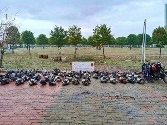 NEVŞEHİR’DE JANDARMA EKİPLERİ TARAFINDAN YAPILAN ÇALIŞMALARDA, ŞASE NUMARALARINI KAZIYARAK...