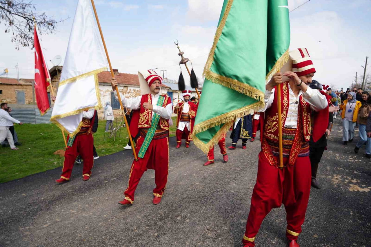 NİĞDE'DE İKİ GÜN SÜREN NEVRUZ BAYRAMI KUTLAMALARININ İKİNCİ GÜNÜ, KAZAK TÜRKLERİNİN YAŞADIĞI ALTAY...