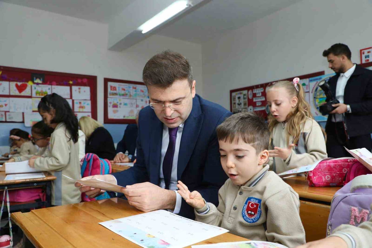 NİĞDE’DE İLKOKUL ÖĞRENCİLERİNE YÖNELİK İŞ SAĞLIĞI VE GÜVENLİĞİ FARKINDALIĞINI ARTIRMAK AMACIYLA...