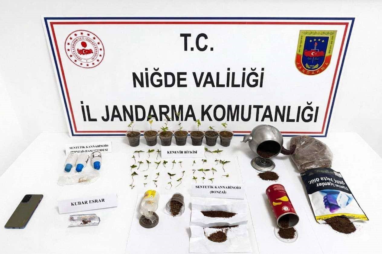 NİĞDE İL JANDARMA KOMUTANLIĞI EKİPLERİNCE UYUŞTURUCU İLE MÜCADELE KAPSAMINDA YÜRÜTÜLEN ÇALIŞMALAR...