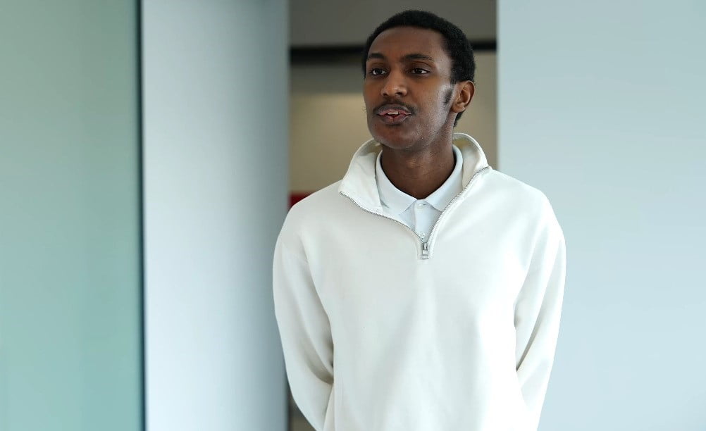 NİJERYA'DAN TÜRKİYE'YE GELEN  MUNIR BASHIR YUGUDA'NIN ÇENESİ 10 SAATLİK ZORLU OPERASYONDA TAMAMEN...