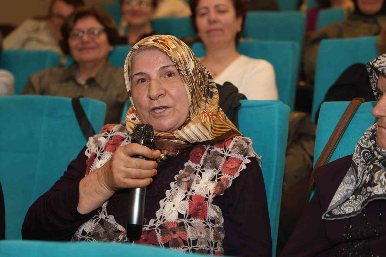 NİLÜFER BELEDİYESİ’NİN EV SAHİPLİĞİNDE DÜZENLENEN EĞİTİMDE KONUŞAN SÜRDÜRÜLEBİLİRLİK PROFESYONELİ...