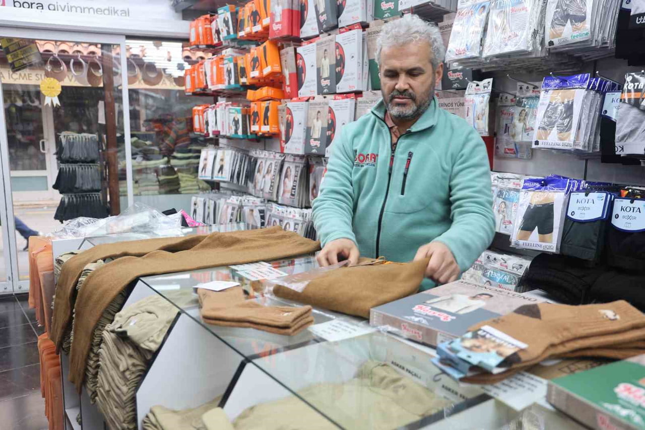 NİSAN AYINDA HAVALARIN ISINMASI BEKLENİRKEN ZAMAN ZAMAN ETKİSİNİ SÜRDÜREN SOĞUK HAVA, VATANDAŞLARI...