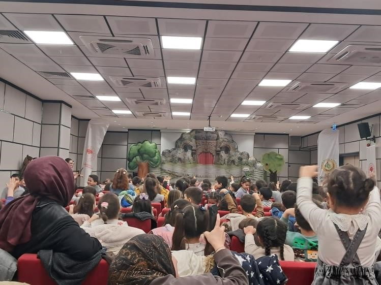 OKUL ÖNCESİ ÖĞRENCİLERİ ‘AKILLI TAVŞAN MOMO' MÜZİKALİNE KATILDI