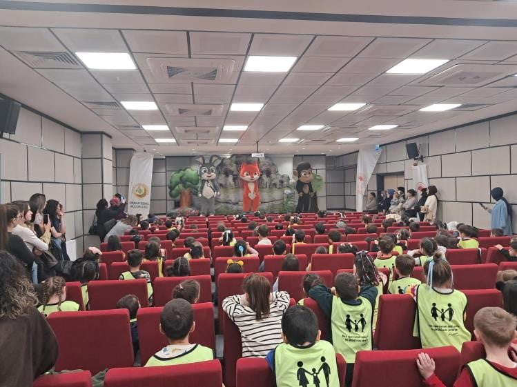OKUL ÖNCESİ ÖĞRENCİLERİ ‘AKILLI TAVŞAN MOMO' MÜZİKALİNE KATILDI