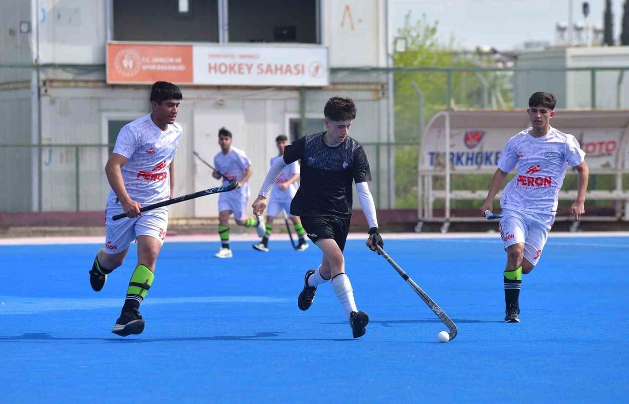OKUL SPORLARI HOKEY GRUP MÜSABAKALARI OSMANİYE’DE BAŞLADI