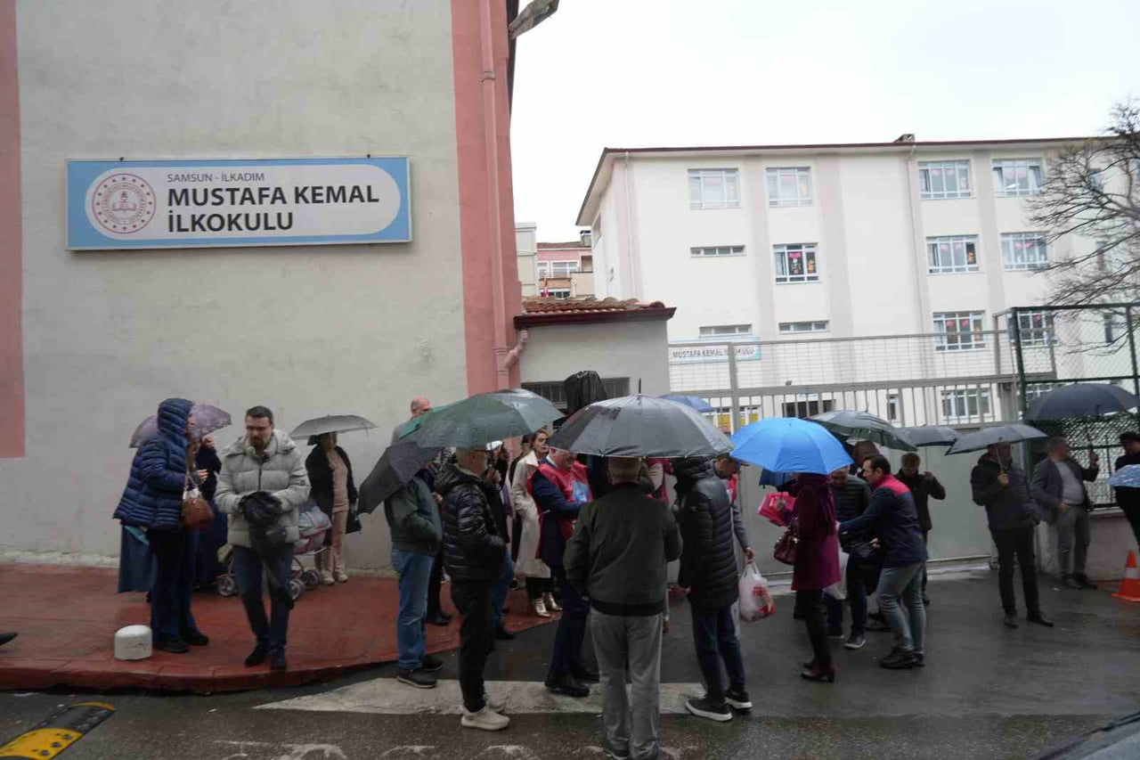 OLAY, İLKADIM İLÇESİNDEKİ MUSTAFA KEMAL İLKOKULU'NDA MEYDANA GELDİ
