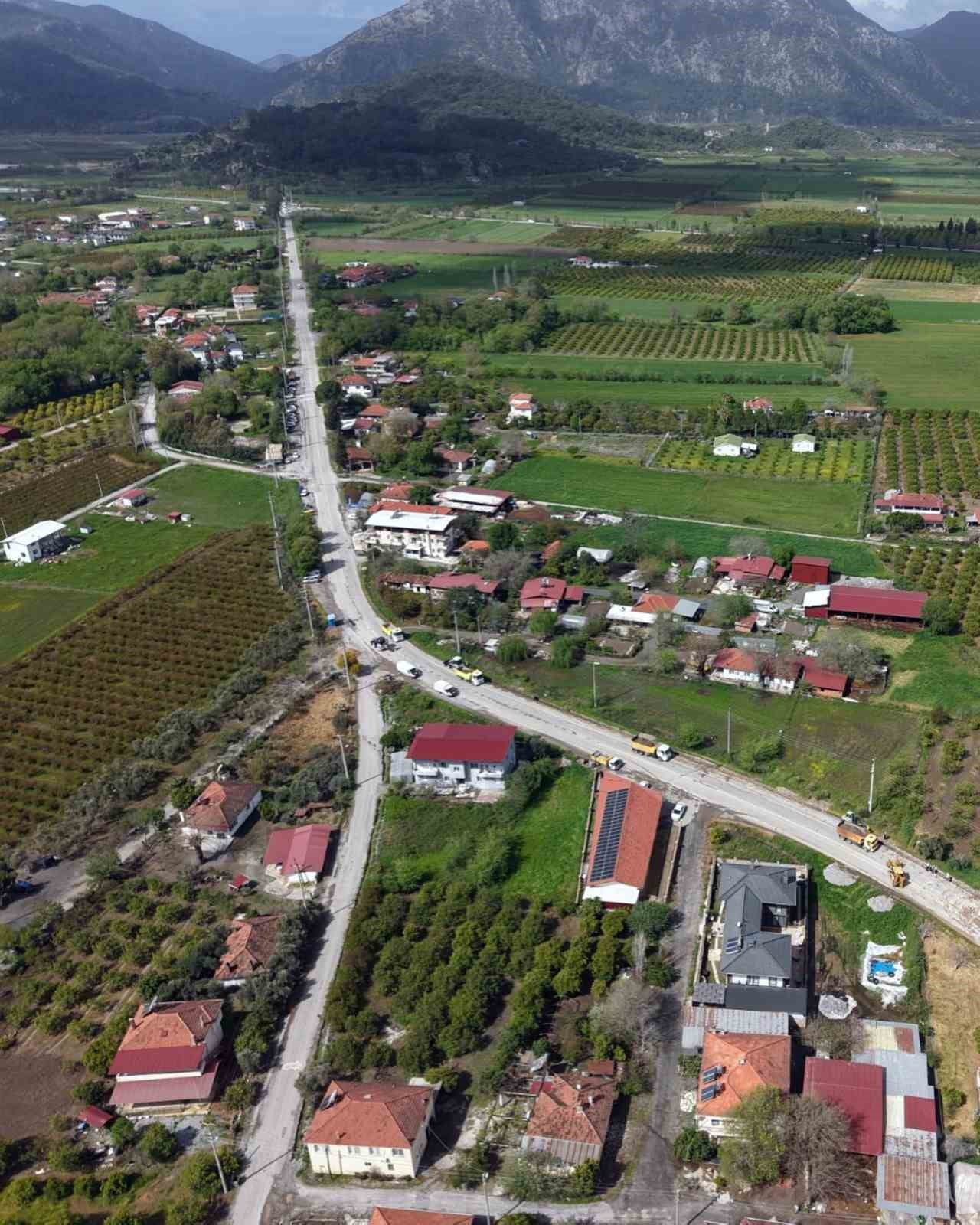 ÖMRÜNÜ TAMAMLAMIŞ İÇME SU HATLARI YENİLENİYOR