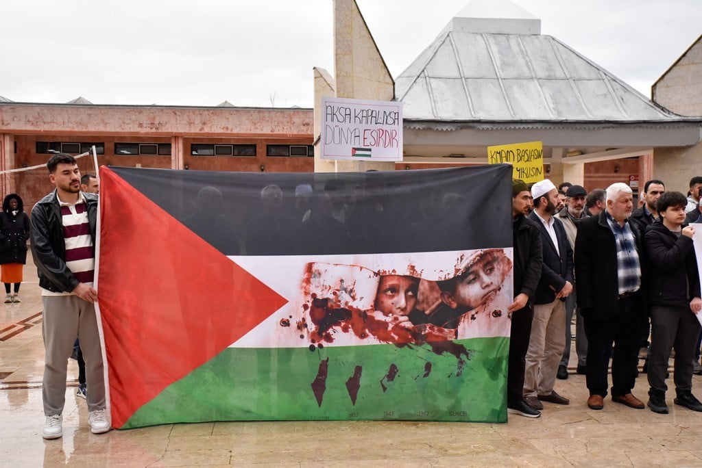 ONDOKUZ MAYIS ÜNİVERSİTESİ (OMÜ) ÖĞRENCİ TOPLULUKLARI TARAFINDAN, FİLİSTİN’DE YAŞANAN İNSANİ KRİZE...