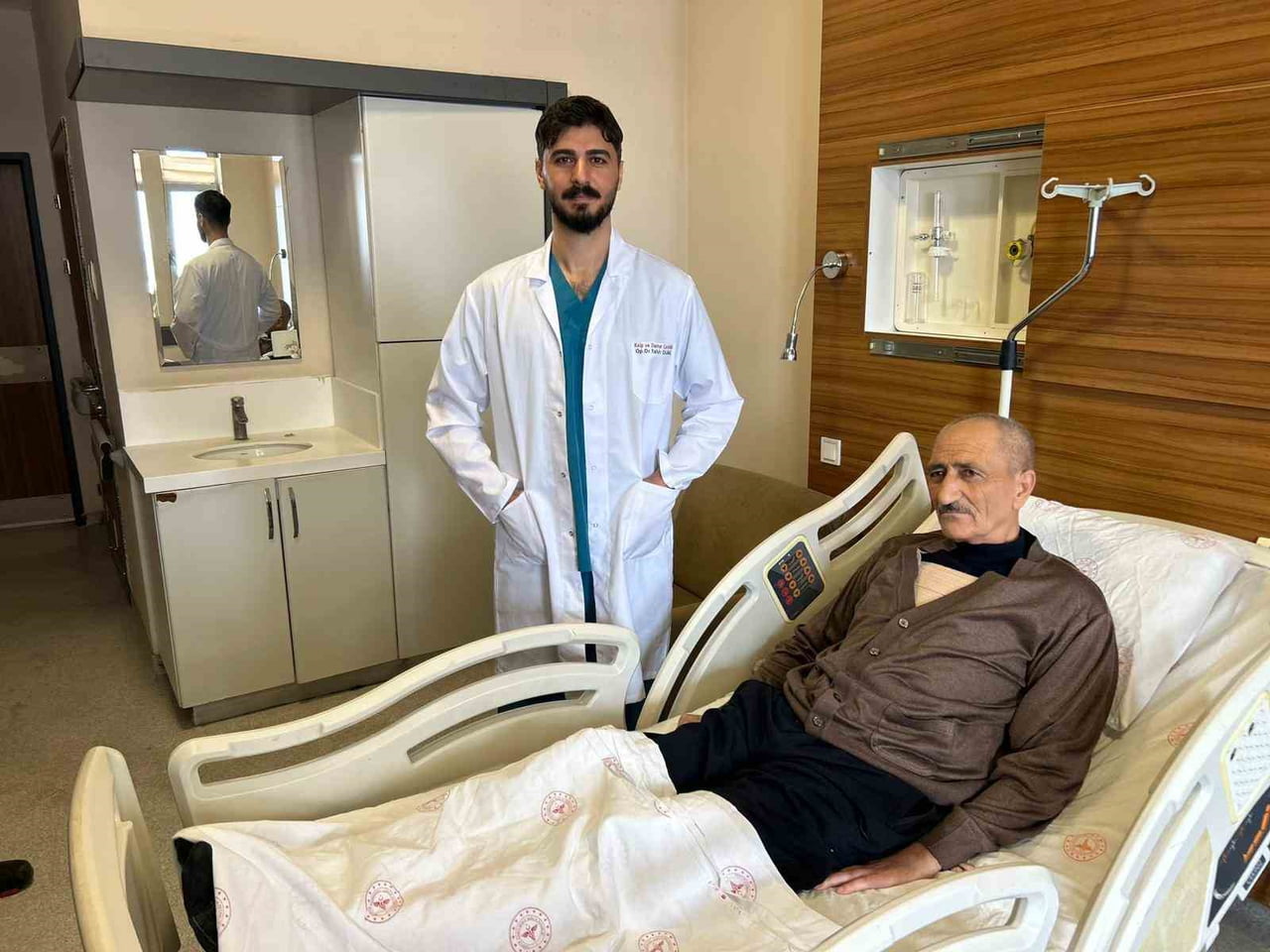 OP. DR. TAHİR OLGAÇ VE  HARBİ DAĞLARER