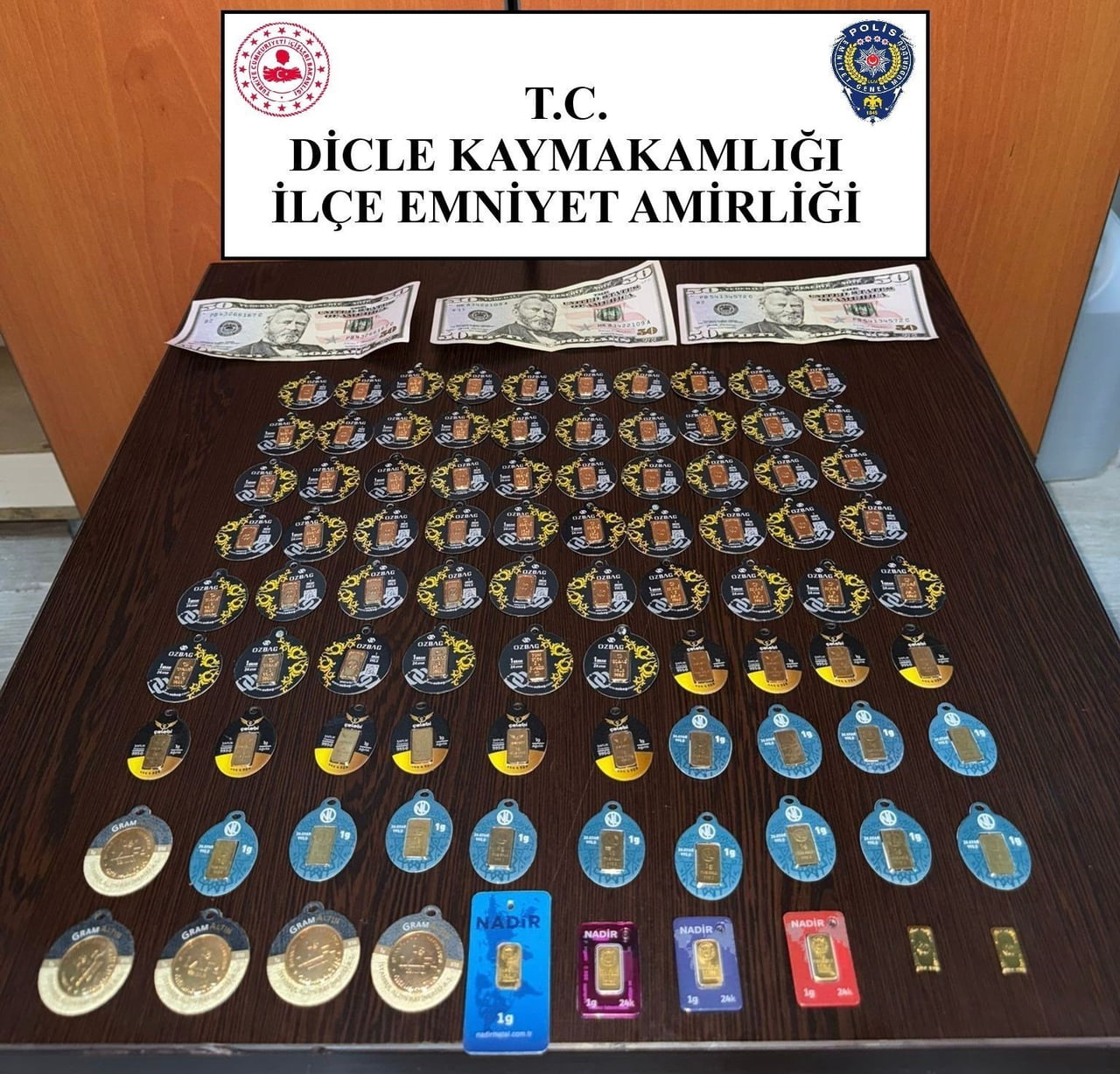 OPERASYON SONUCUNDA 96 ADET 1 GRAM SAHTE ALTIN, 3 ADET 22 AYAR SAHTE BİLEZİK, SAHTE 150 DOLAR VE...