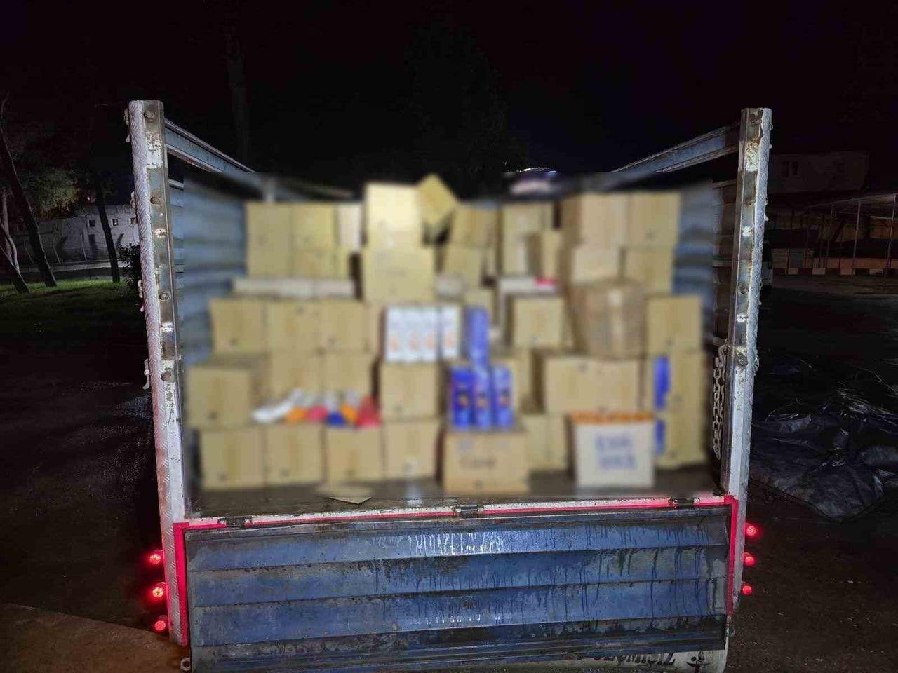 OPERASYONDA PİYASA DEĞERİ YAKLAŞIK 1 MİLYON 200 BİN TL OLAN 6 BİN 879 ADET SAHTE ŞAMPUAN ELE...