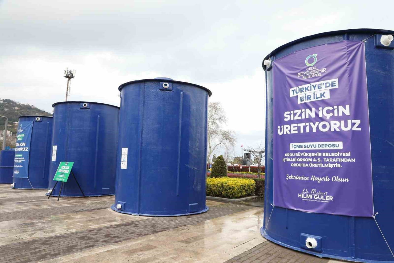 ORDU BÜYÜKŞEHİR BELEDİYE BAŞKANI DR. MEHMET HİLMİ GÜLER, ÜRETİMİNİ YAPTIKLARI 30 TON SU KAPASİTELİ...