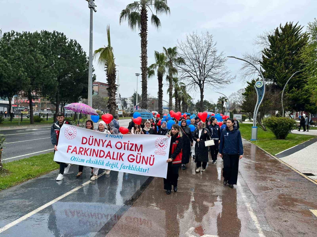 ORDU’NUN FATSA İLÇESİNDE, ‘2 NİSAN OTİZM FARKINDALIK GÜNÜ’ KAPSAMINDA DÜZENLENEN YÜRÜYÜŞLE OTİZME...