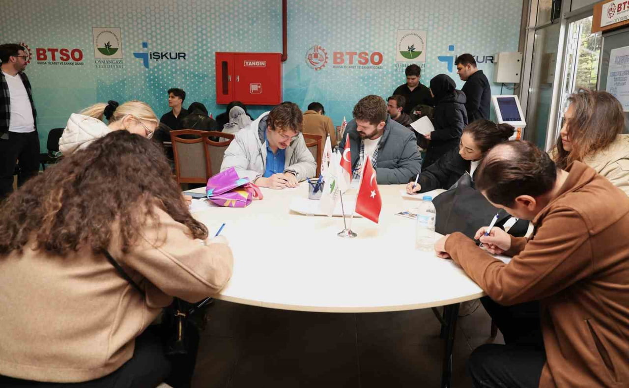 OSMANGAZİ BELEDİYESİ’NİN HER HAFTA DÜZENLİ OLARAK HAYATA GEÇİRDİĞİ İSTİHDAM BULUŞMALARI, YENİ...