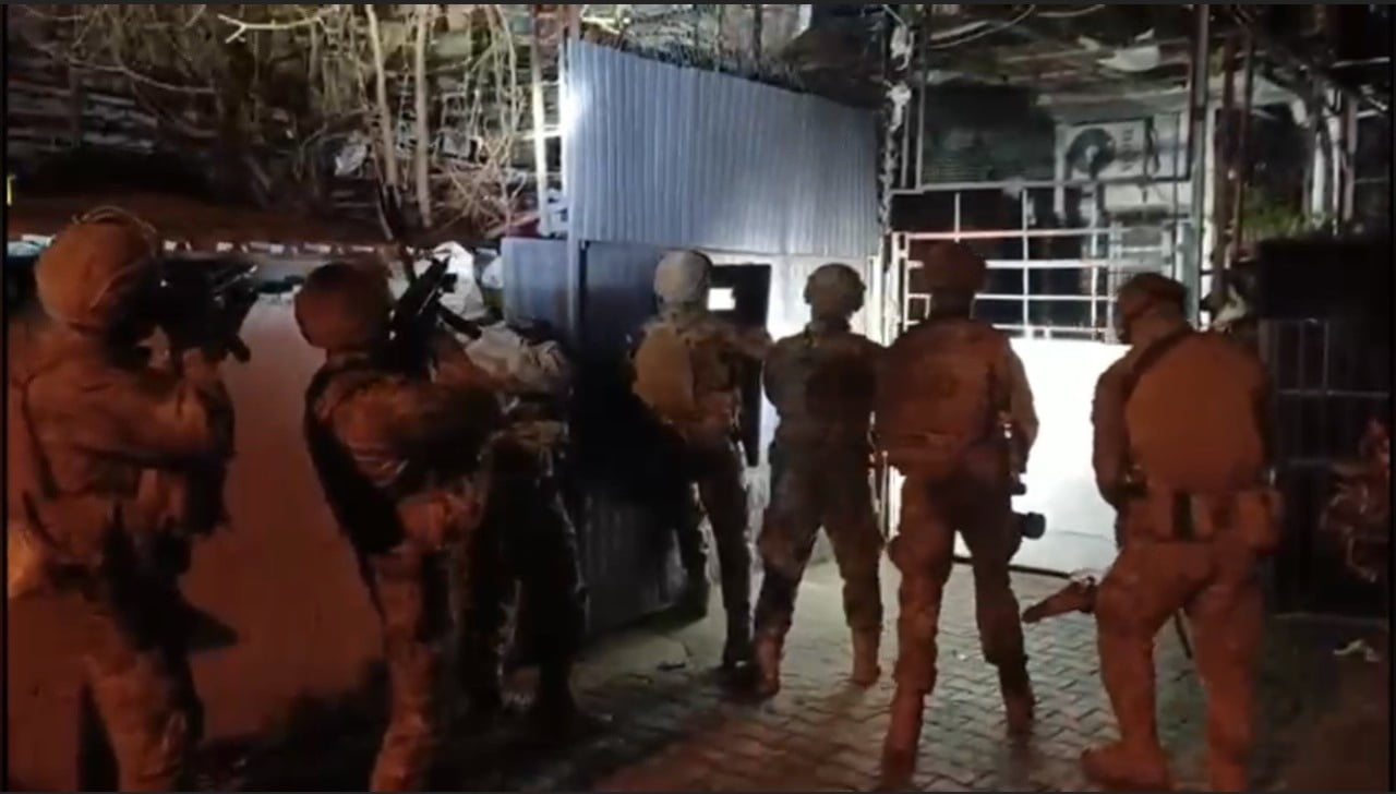 OSMANİYE İL EMNİYET MÜDÜRLÜĞÜ EKİPLERİNCE UYUŞTURUCU İLE MÜCADELE KAPSAMINDA DÜZENLENEN EŞ ZAMANLI...