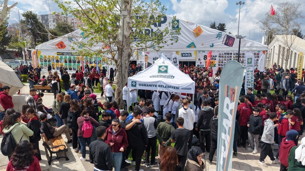 OSMANİYE KİTAP FUARI KAPILARINI AÇTI
