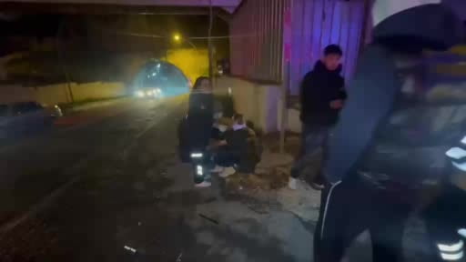 Otomobille çarpışan motosikletin üzerindeki çift yaralandı