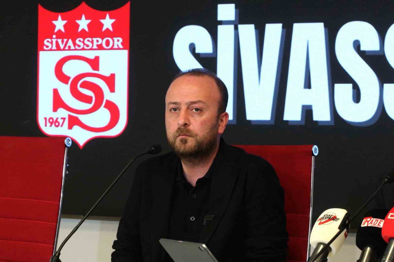 ÖZBELSAN SİVASSPOR BAŞKANI BURAK ÖZÇOBAN, ESENLER EROKSPOR MAÇI ÖNCESİ TARAFTARA SESLENDİ.