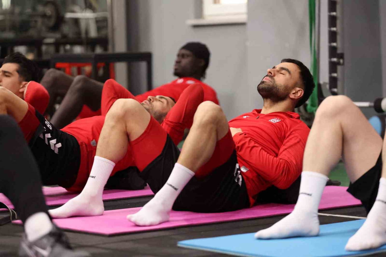 ÖZBELSAN SİVASSPOR, TRENDYOL 1. LİG’İN 35. HAFTASINDA SAHASINDA İSTANBULSPOR İLE OYNAYACAĞI MAÇIN...