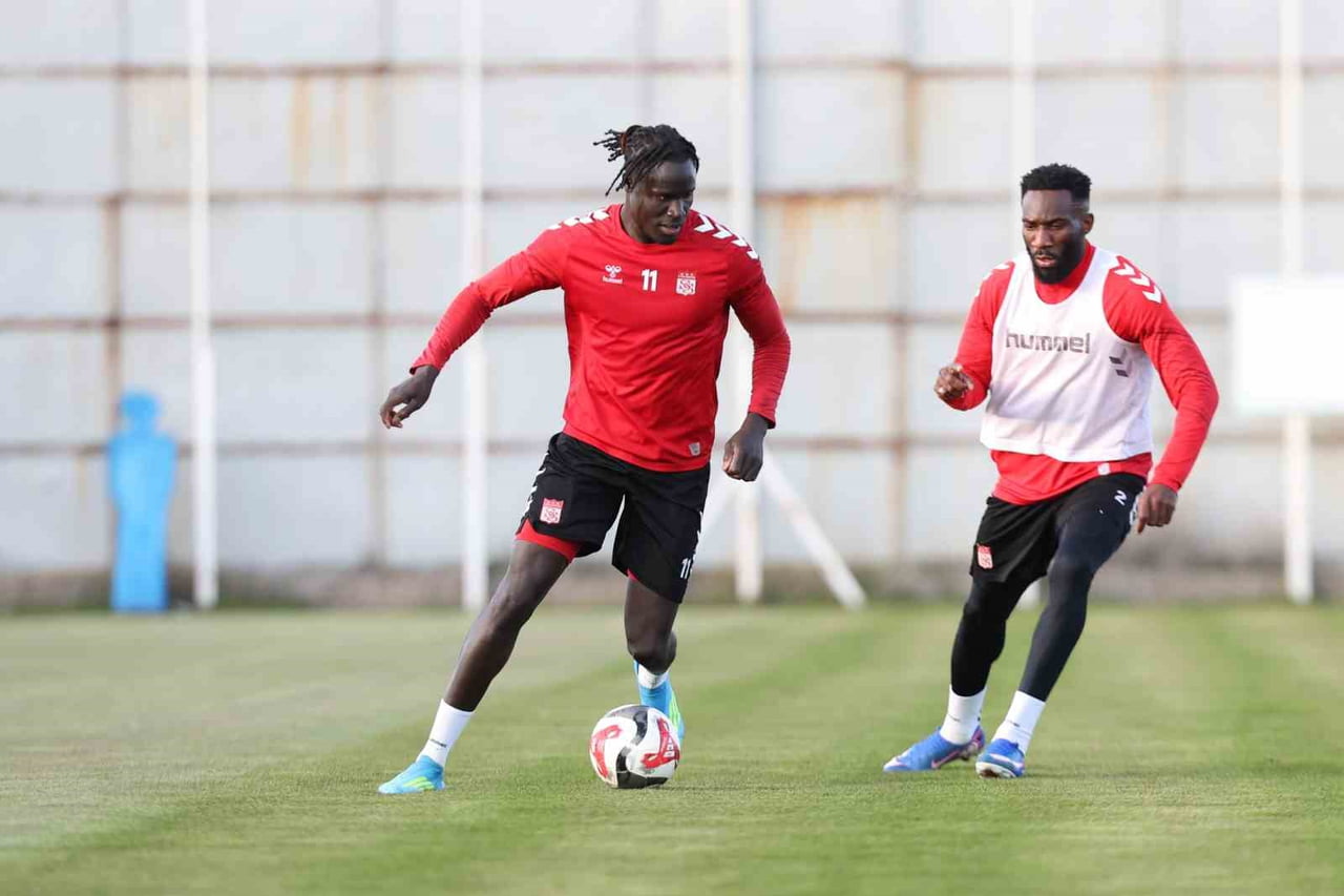 ÖZBELSAN SİVASSPOR, TRENDYOL 1. LİG’İN 36. HAFTASINDA DEPLASMANDA ÇORUM FK İLE OYNAYACAĞI MAÇIN...