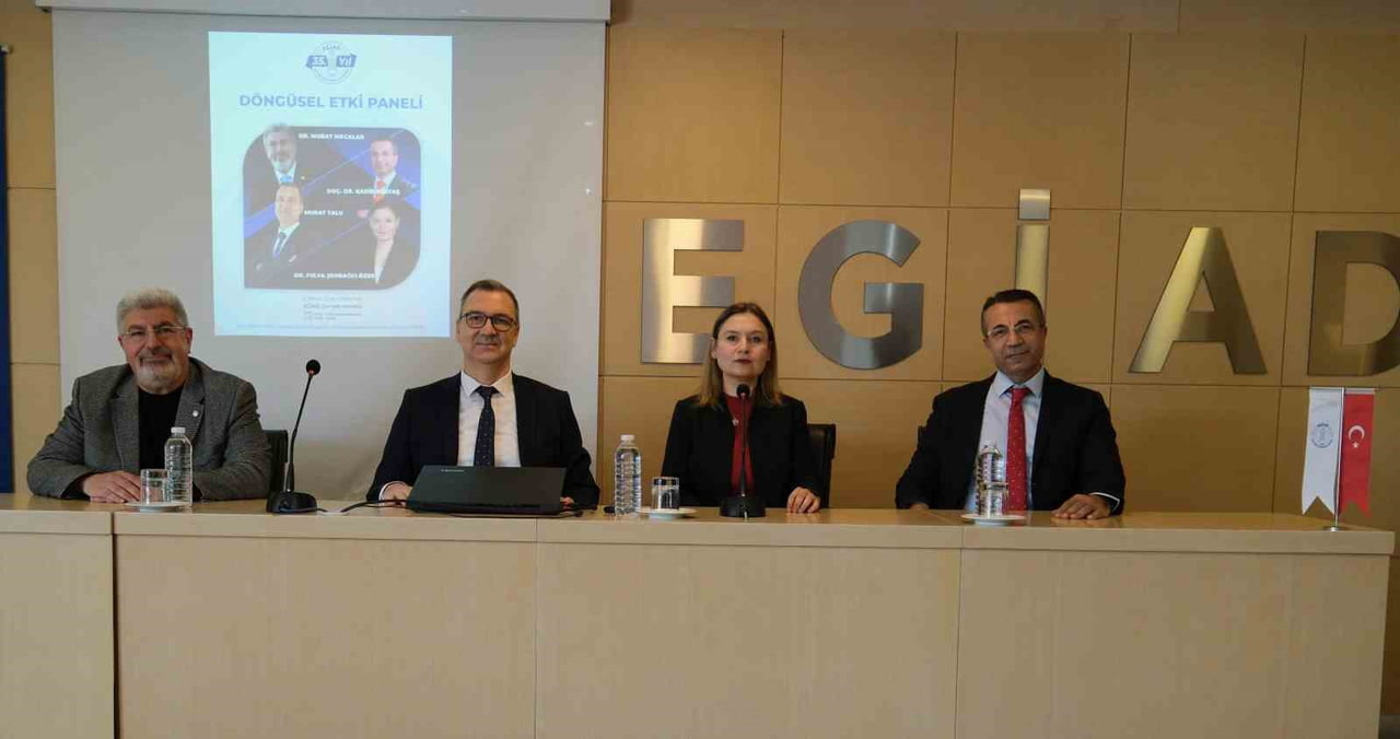 PANELDE; GIDA MÜHENDİSİ DR. MURAT HOCALAR, DOÇ. DR. KADİR BEKTAŞ, ENDÜSTRİ MÜHENDİSİ MURAT TALU VE...