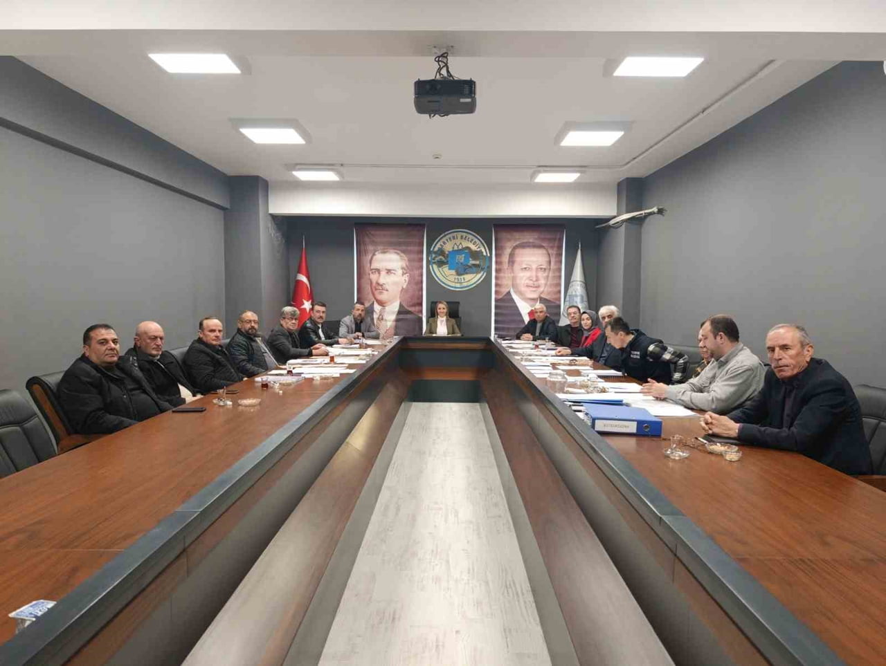 PAZARYERİ BELEDİYESİ’NİN NİSAN AYI OLAĞAN MECLİS TOPLANTISI'NDA YAPILAN SEÇİMDE OYLAR EŞİT ÇIKINCA...