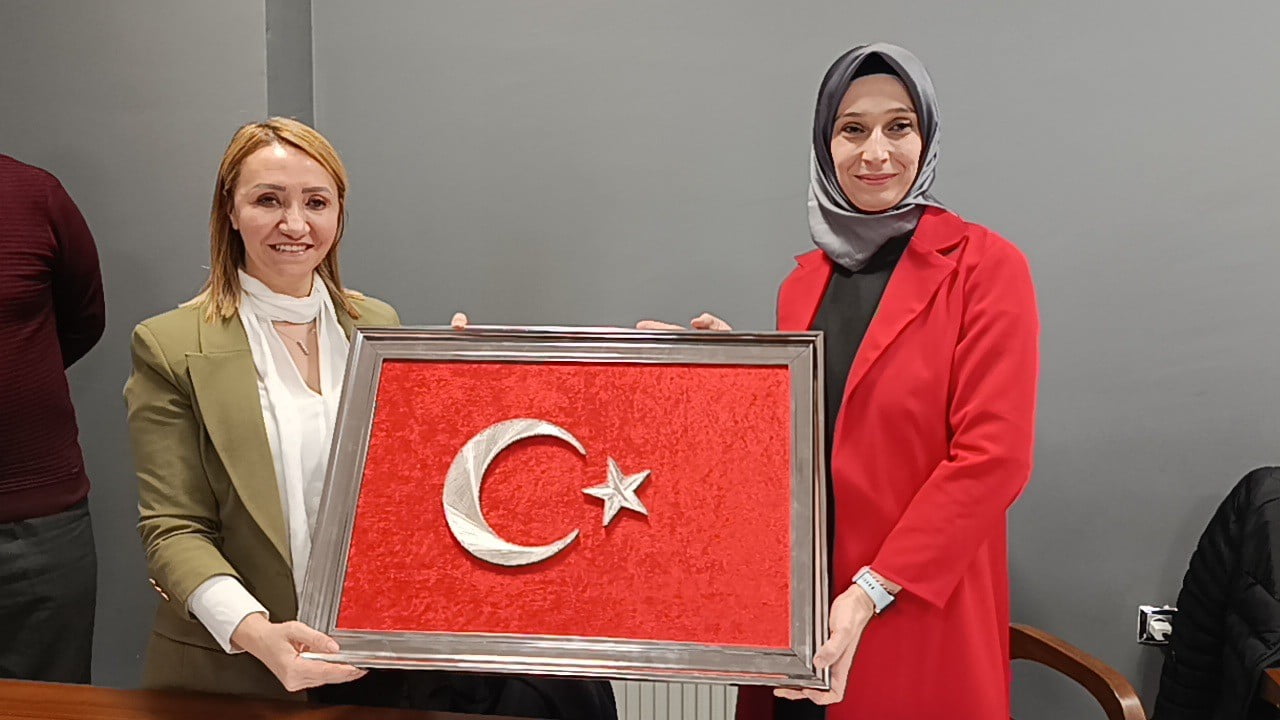 PAZARYERİ BELEDİYESİ’NİN NİSAN AYI OLAĞAN MECLİS TOPLANTISI'NDA YAPILAN SEÇİMDE OYLAR EŞİT ÇIKINCA...