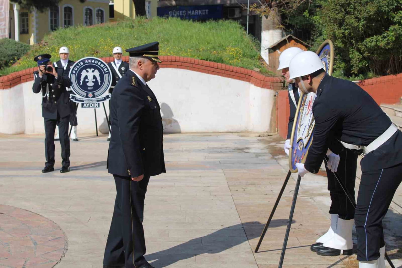 POLİS HAFTASI DOLAYISIYLA GERÇEKLEŞTİRİLEN TÖRENDE KONUŞAN AYDIN İL EMNİYET MÜDÜRÜ ARMAĞAN ADNAN...