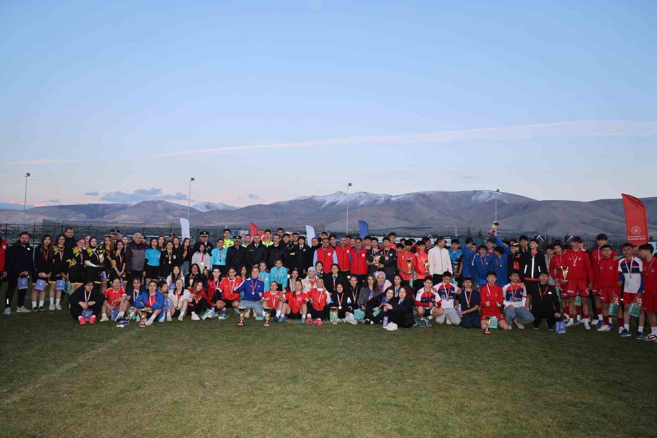 POLİS HAFTASI FUTBOL TURNUVASI TAMAMLANDI