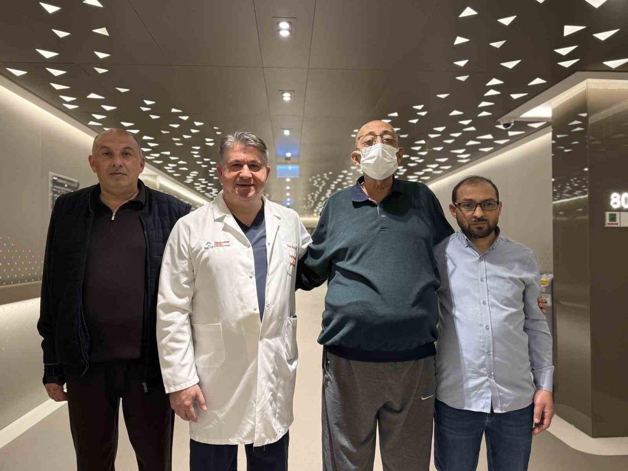 PROF. DR. DENİZ BALCI (SOLDAN İKİNCİ) VE  İBRAHİM ÇAY (SAĞDAN İKİNCİ)