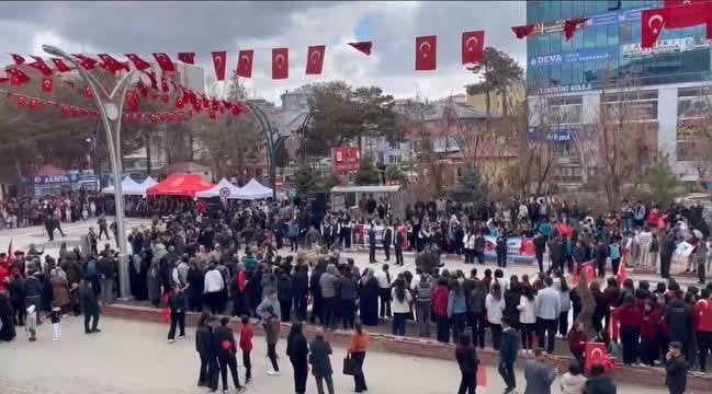 PROGRAM ŞİİR, MÜZİK, HALK OYUNLARI, OKUL ÖNCESİ ÖĞRENCİLERİN GÖSTERİSİ, GELİN KAYNANA ATIŞMASI...