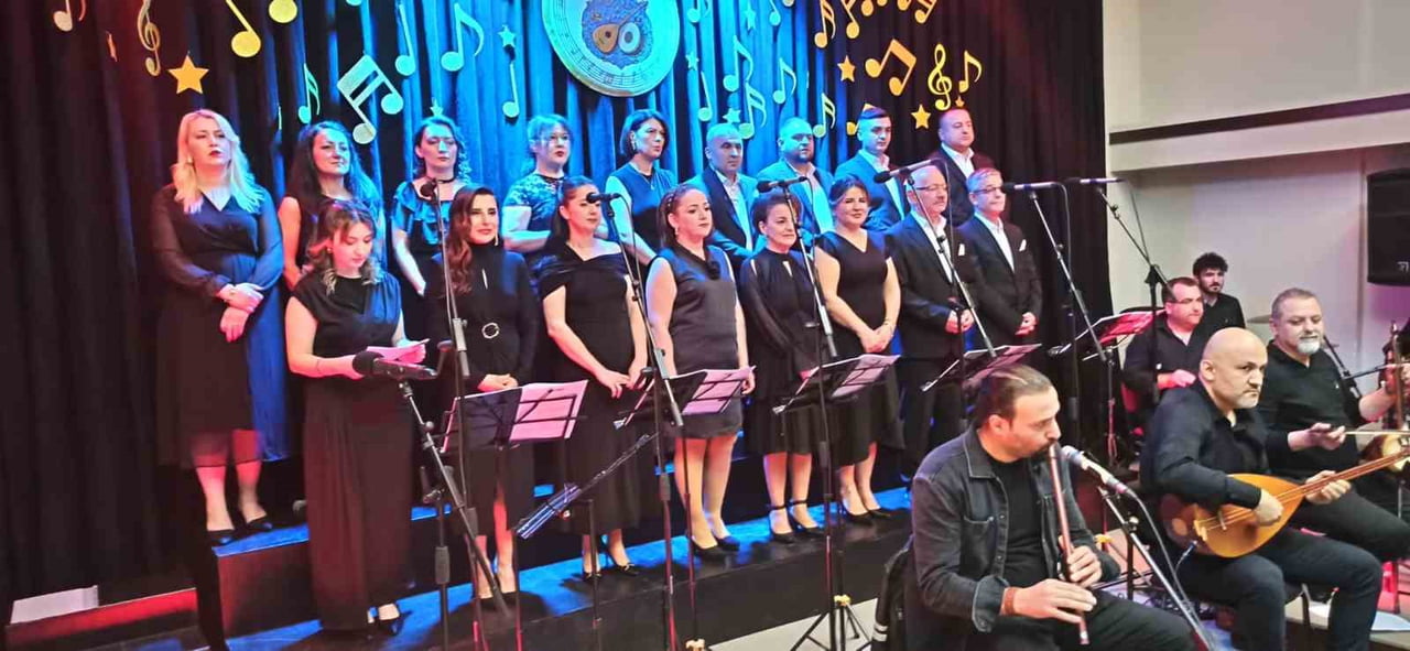 PROĞRAMA PROTOKOLÜN YANI SIRA ÇOK SAYIDA DAVETLİ KATILDI