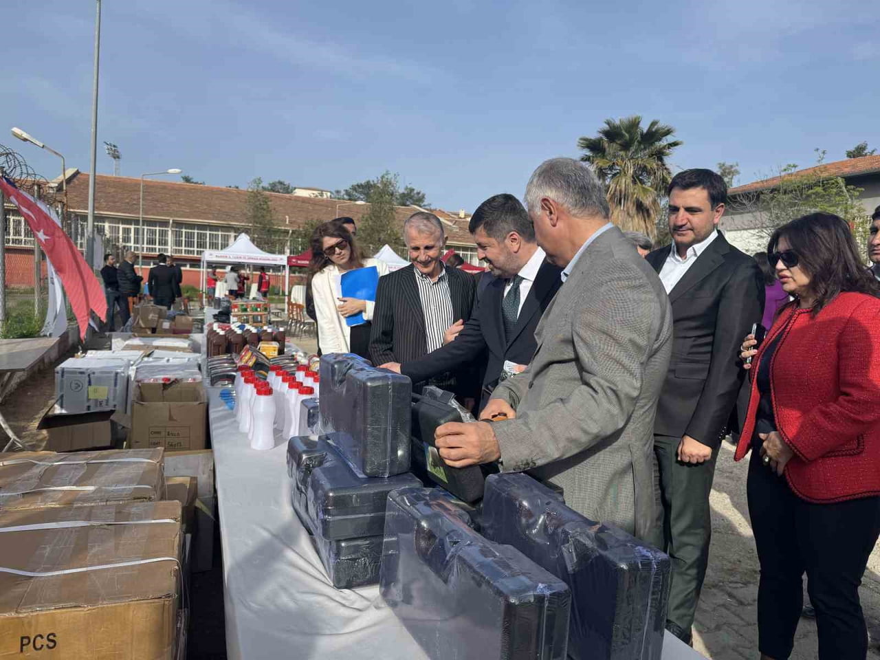 PROJEDEN DAMIZLIK KOYUN KEÇİ YETİŞTİRİCİLERİ BİRLİĞİ’NİN 90, ARICILAR BİRLİĞİ’NİN İSE 70 ÜYESİ...