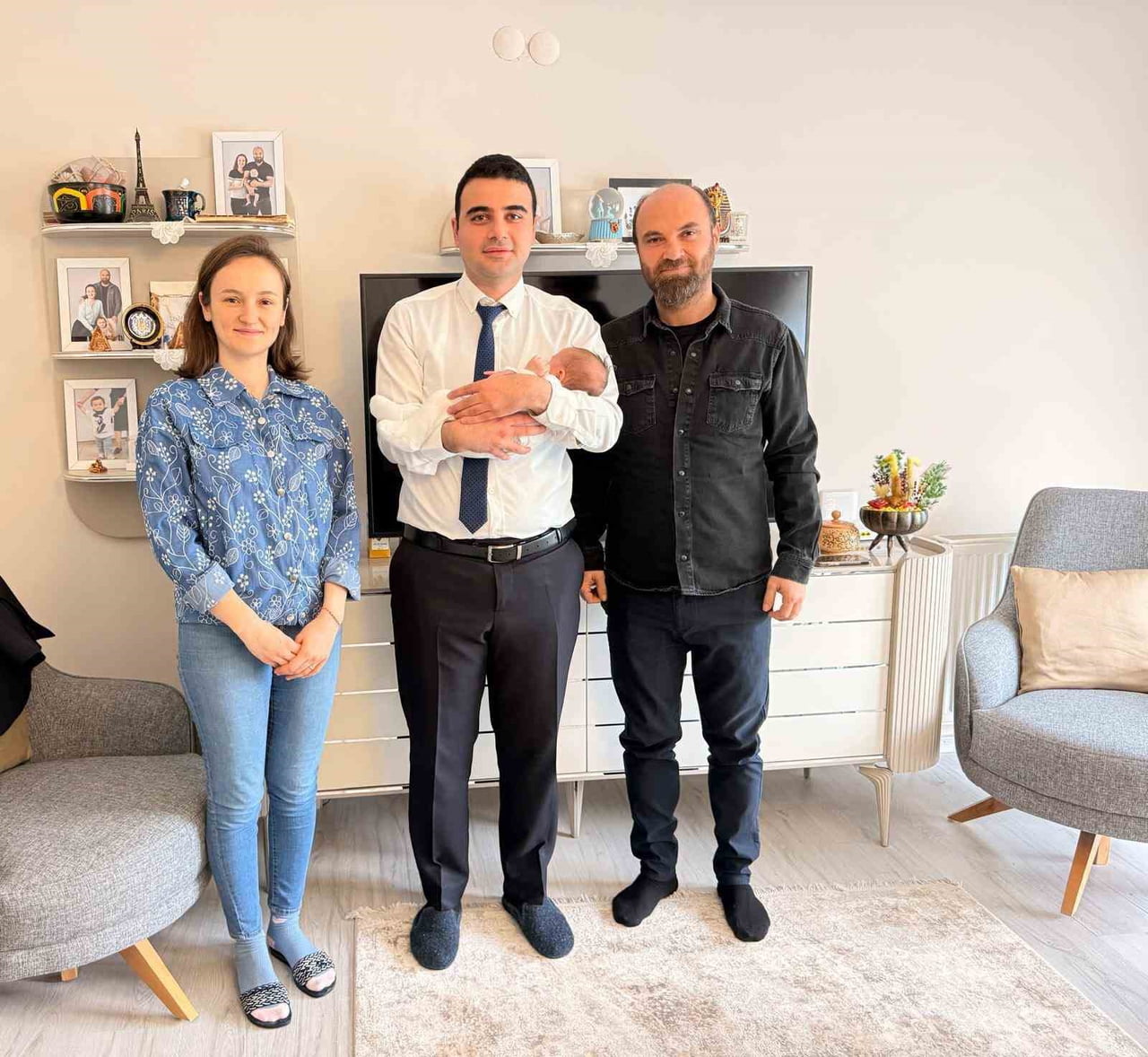 "İYİLİK OSMANELİ’NİN KUMAŞINDA VAR PROJESİ" KAPSAMINDA YENİ DOĞAN BEBEĞE DESTEK