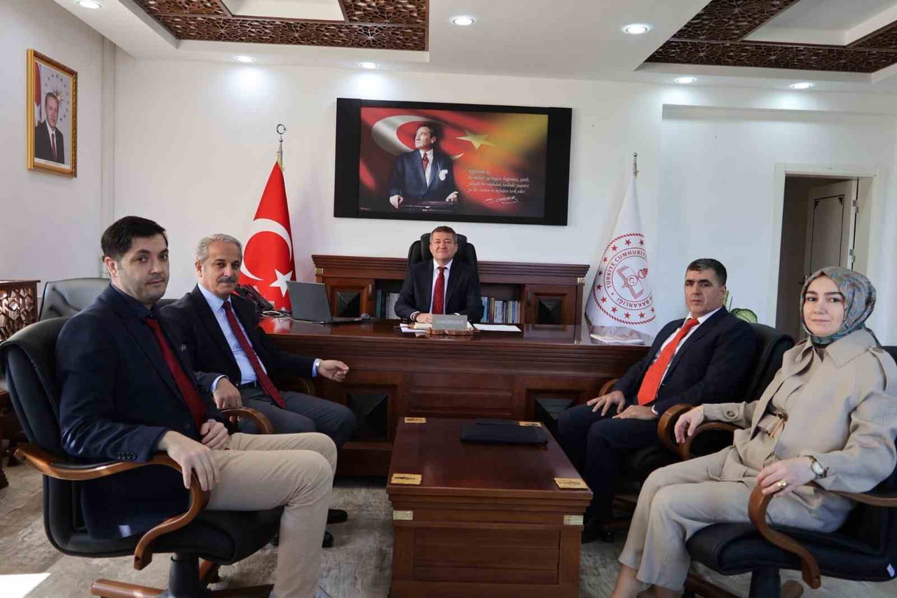 "KÖKLERDEN GÜNÜMÜZE MAARİF HAFIZASINDAN GELECEĞE ERİŞİM PROJESİ" BİLECİK’TE...