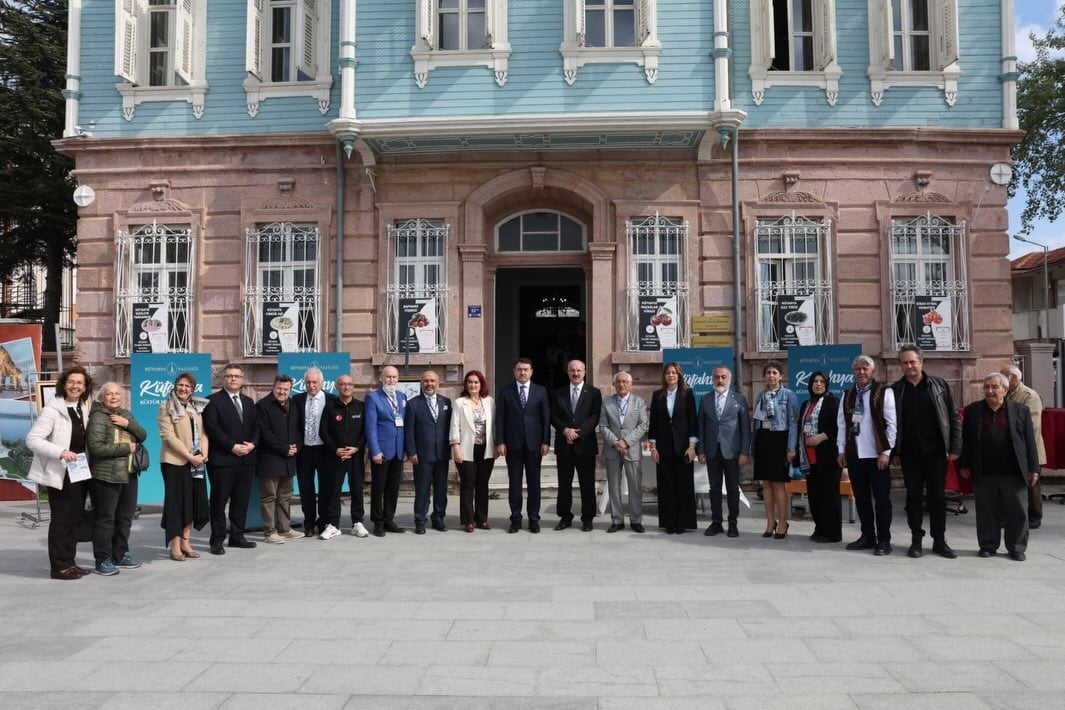 "KÜTAHYA SERGİSİ" ÇANAKKALE'DE AÇILDI