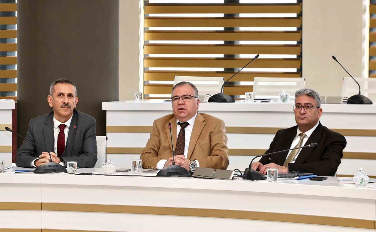 "YERELDEN ULUSALA İSRAF VE ATIK" TEMASIYLA HAYATA GEÇİRİLEN TÜRKİYE SIFIR ATIK ÇALIŞTAYLARI...