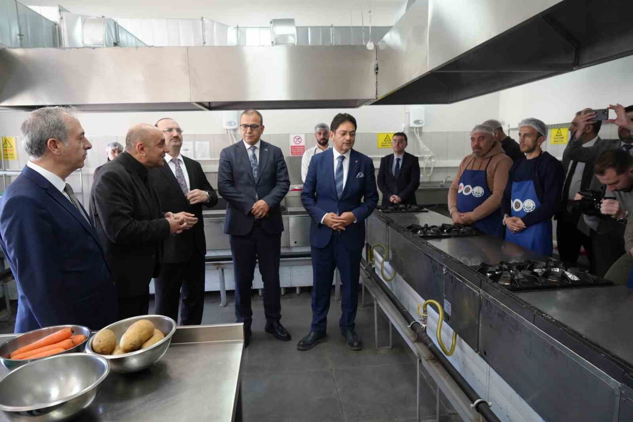 RZURUM’DA DENETİMLİ SERBESTLİK STATÜSÜNDE BULUNAN 16 KİŞİ İÇİN, ATATÜRK ÜNİVERSİTESİ BÜNYESİNDE...