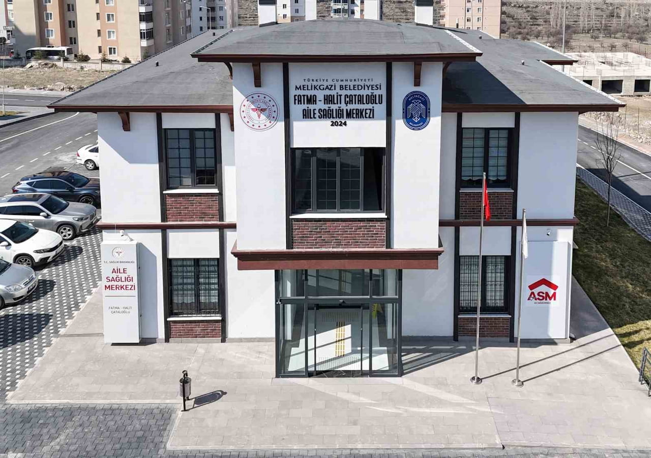 SAĞLIK ALANINDA İLÇEYE DEĞER KATAN ÖNEMLİ YATIRIM VE HİZMETLERİ HAYATA GEÇİREN MELİKGAZİ BELEDİYE...