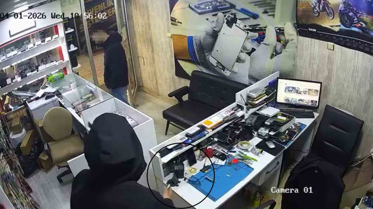 ŞAHISLARIN ARALARINDA GEÇEN DİYALOG GÜVENLİK KAMERASI GÖRÜNTÜLERİ