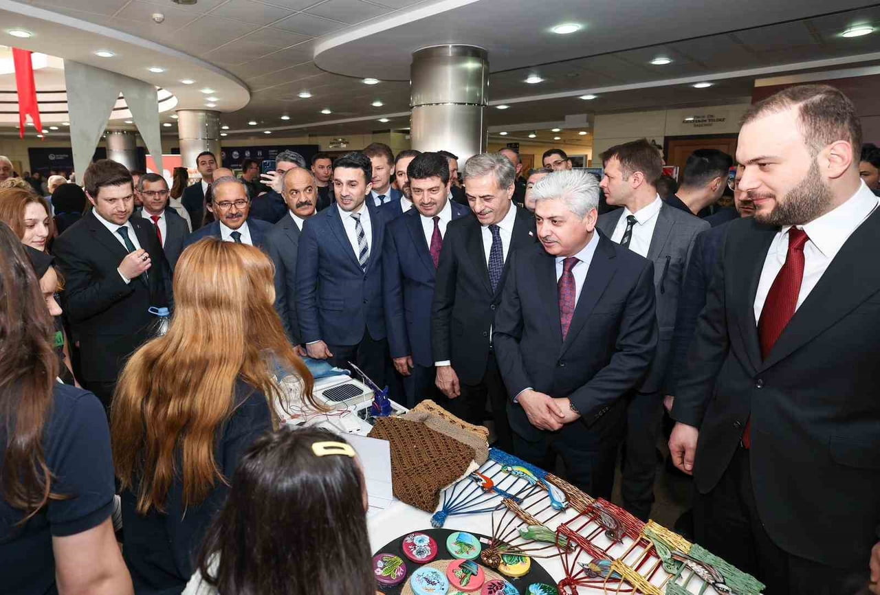 SAKARYA BÜYÜHŞEHİR BELEDİYESİ İŞBİRLİĞİNDE EMİNE ERDOĞAN'NIN DOĞRULTUSUNDA ÇALIŞMALARINI SÜRDÜREN...