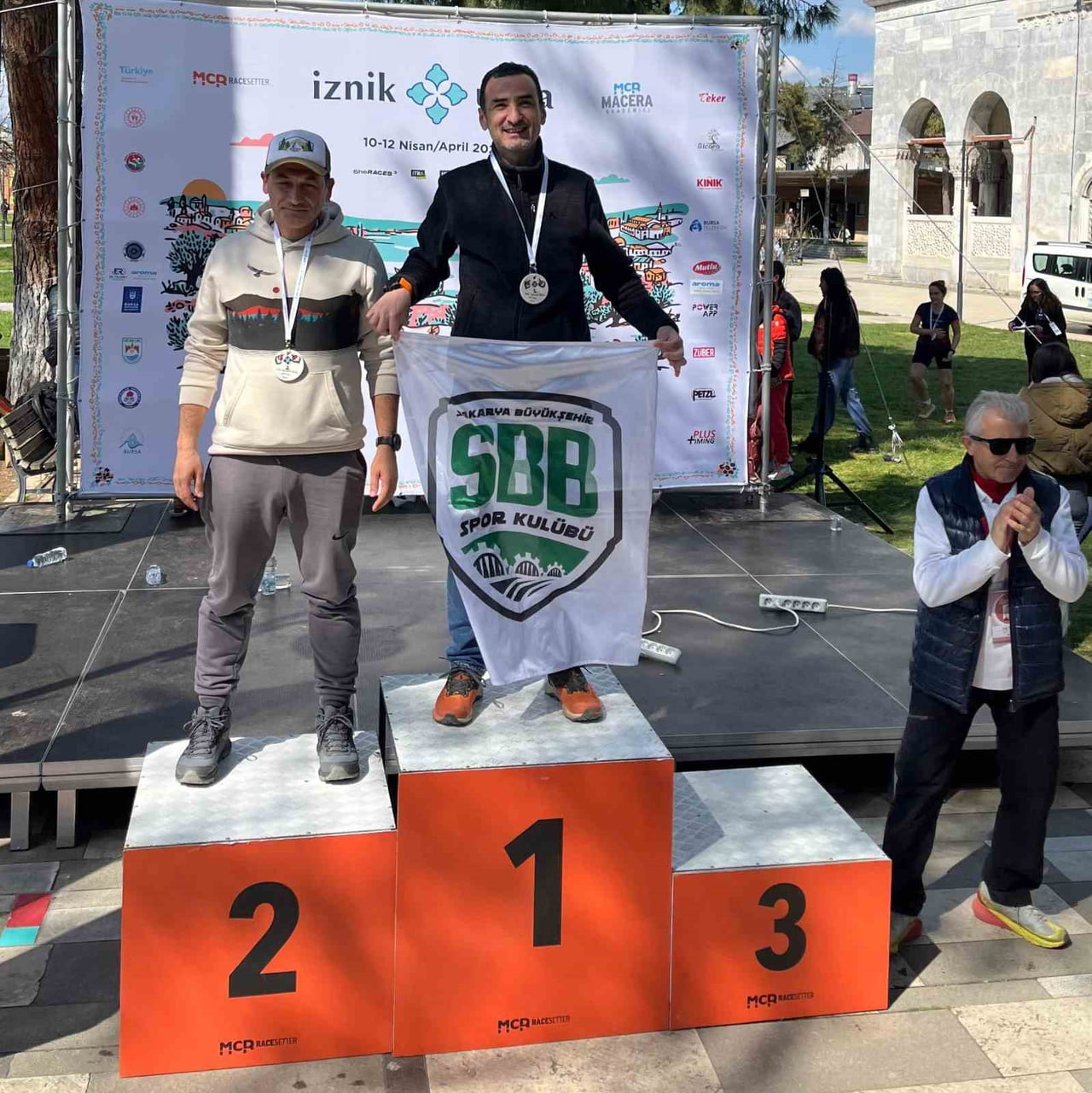 SAKARYA BÜYÜKŞEHİR BELEDİYESİ SPOR KULÜBÜ ATLETİZM SPORCULARI, BURSA VE KOCAELİ İLLERİNDE...