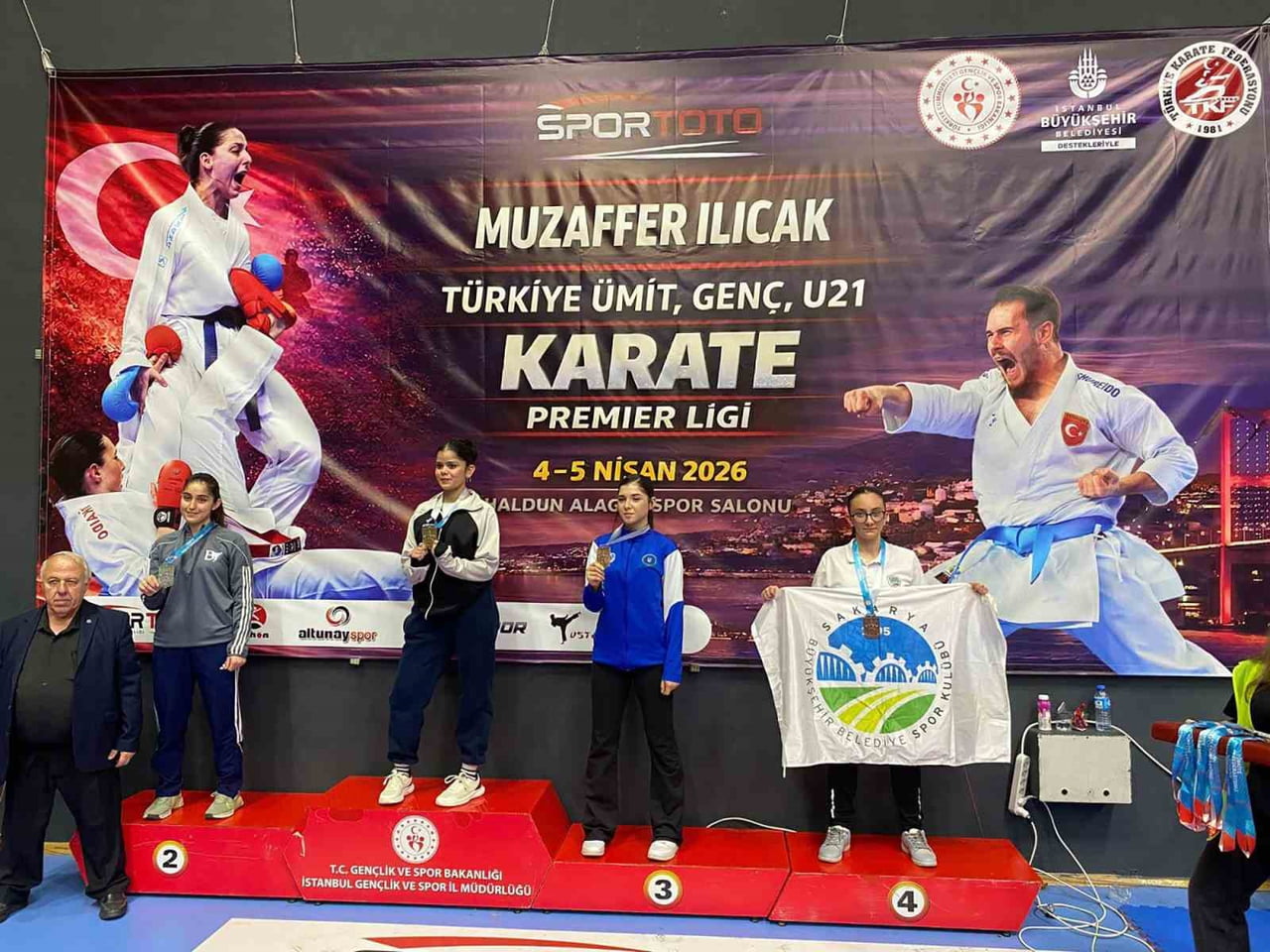 SAKARYA BÜYÜKŞEHİR BELEDİYESİ SPOR KULÜBÜ SPORCULARI; KARATE, YAĞLI GÜREŞ VE MASA TENİSİ...