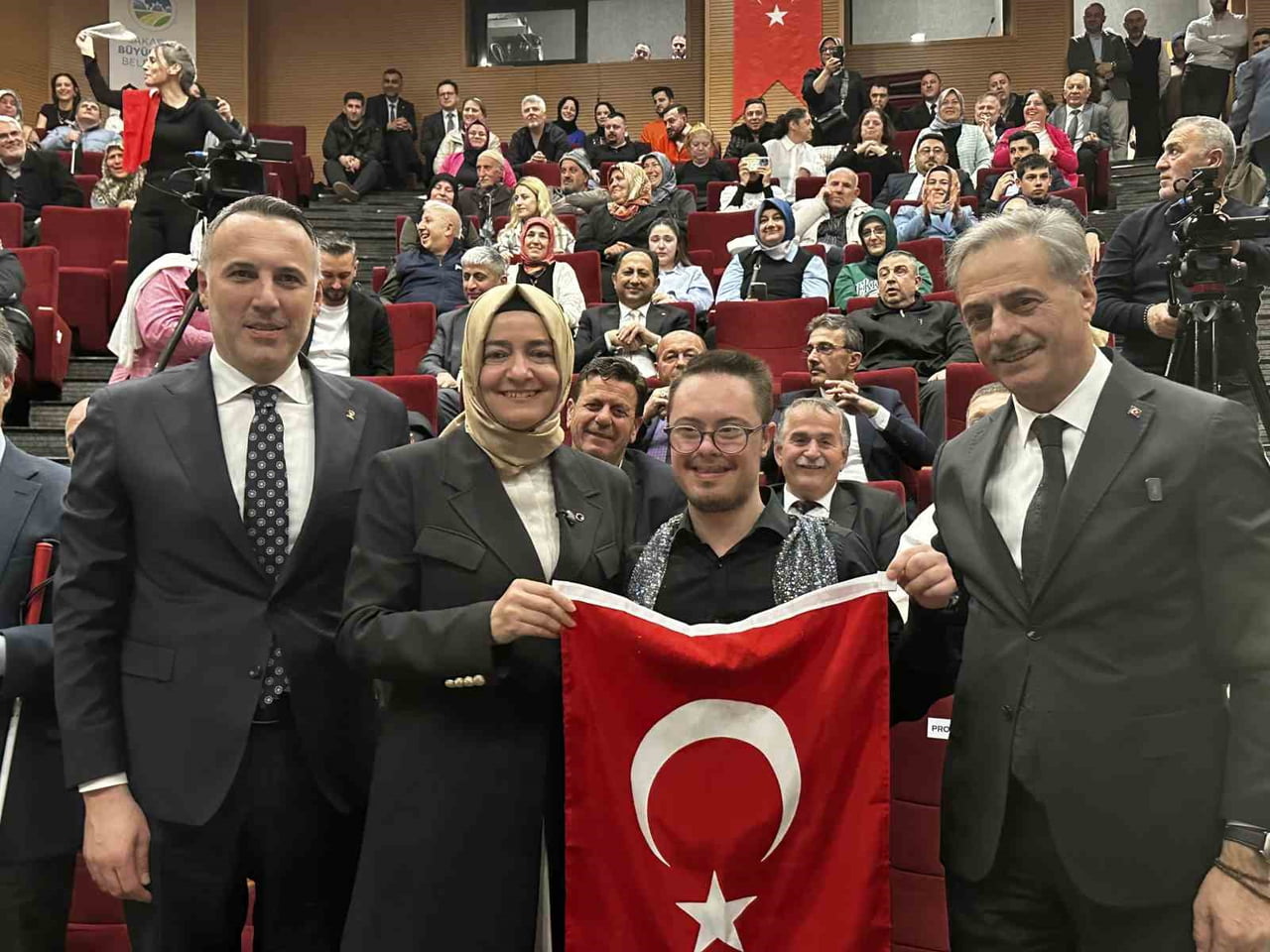 SAKARYA BÜYÜKŞEHİR BELEDİYESİ TARAFINDAN HAYATA GEÇİRİLEN "ENGELLİ BİREYLER İÇİN ULAŞIM DESTEK...