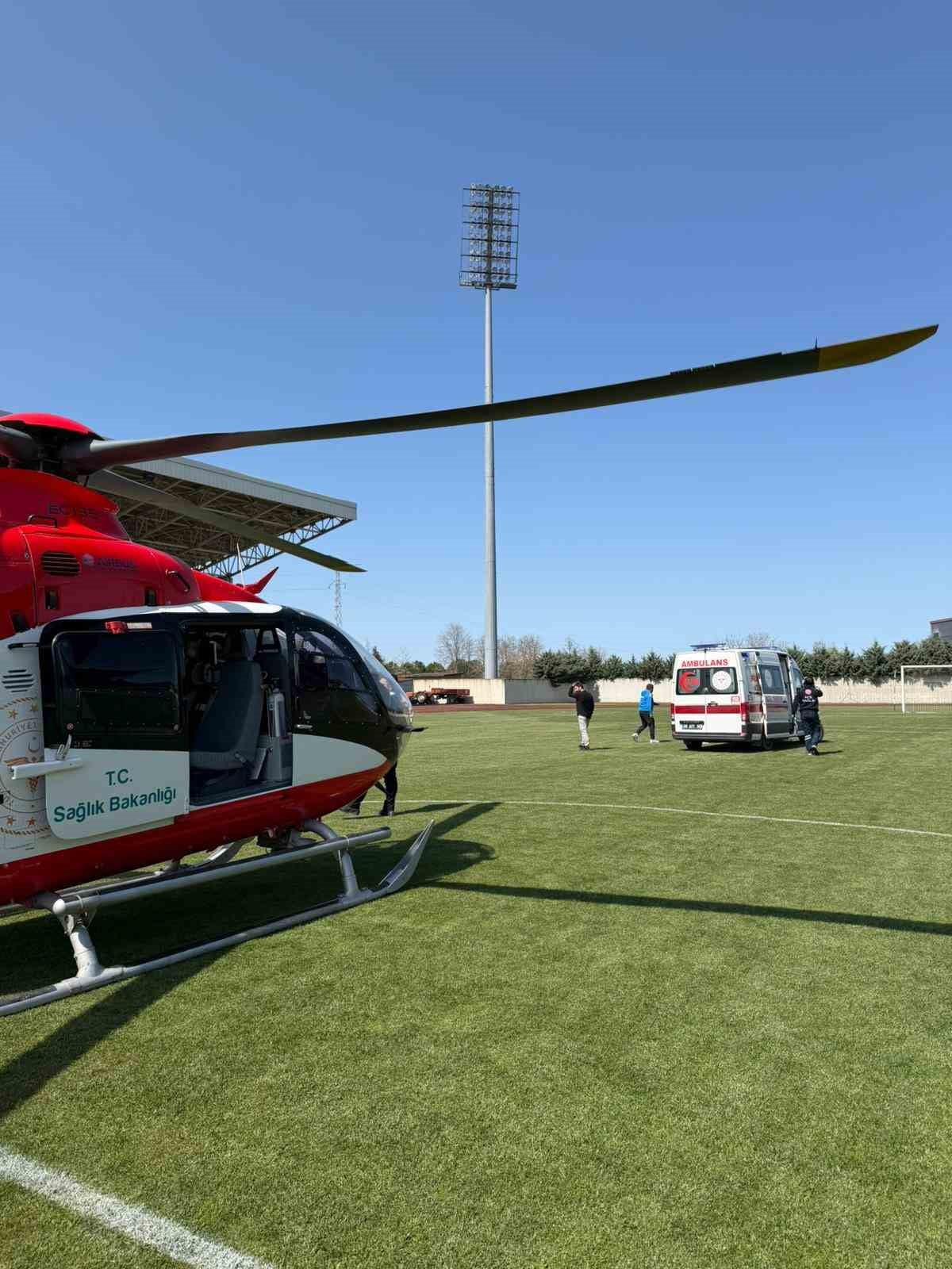 SAMSUN'DA 37 HAFTA 6 GÜNLÜK ERKEK DOĞAN BEBEK, SOLUNUM SIKINTI YAŞADI. AMBULANS HELİKOPTER BEBEĞİ...