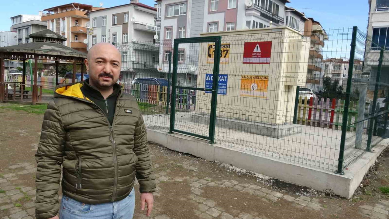 SAMSUN ATAKUM İLÇESİNDE BİR ÇOCUK PARKINA KURULAN DOĞALGAZ BASINÇ DÜŞÜRME İSTASYONU MAHALLE...