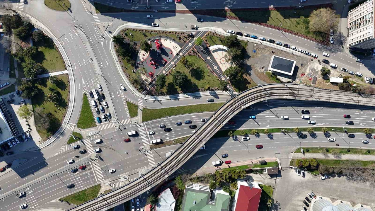 SAMSUN BÜYÜKŞEHİR BELEDİYESİ TARAFINDAN GENÇLİK PARKI KAVŞAĞI VE GENÇLİK PARKI’NDA YAPILAN...